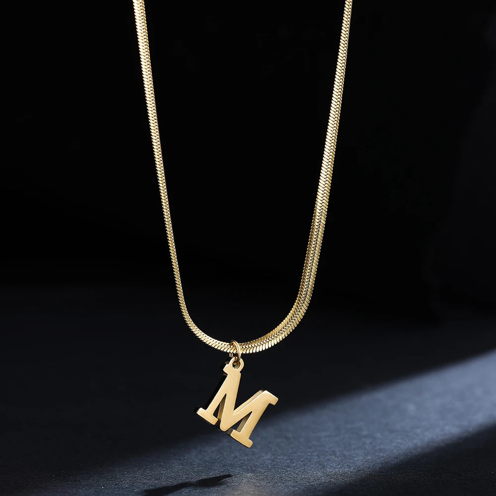 Letter costumisable necklace